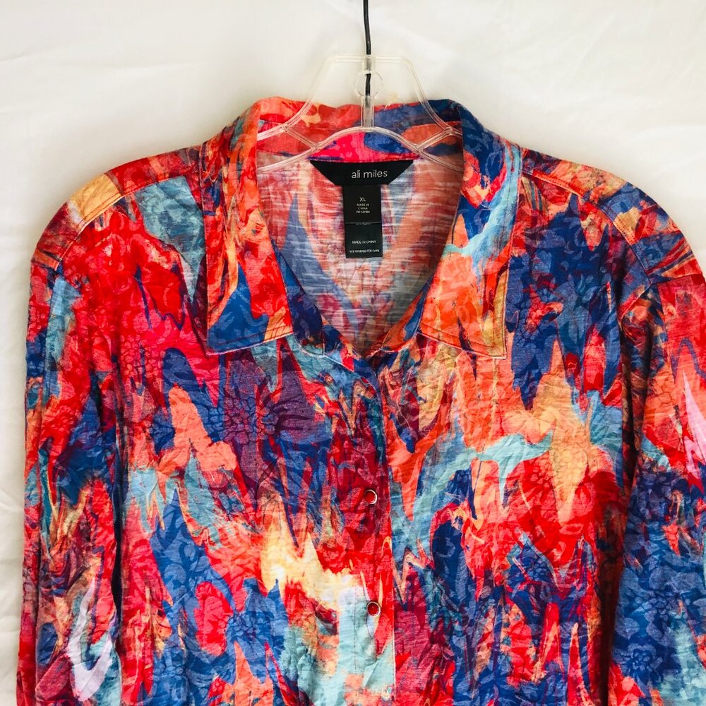 Ali Miles Multi-Color Abstract Button-Front Tunic - Picture 2 of 5